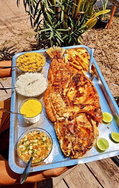 Peixe assado no Restaurante Panela de Barro