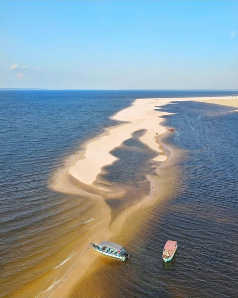 No roteiro de 7 dias em Alter do Chão inclui as praias do rio Arapiuns, conhecidas por suas águas transparentes e faixas de areia branca