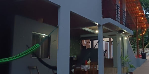 Fachada de casa para alugar em Alter do Chão com 3 quartos, piscina e a 500 metros da praia