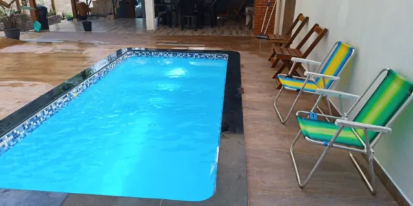 Casa de temporada com 3 quartos e piscina a 500m da praia em Alter do Chão Casa para alugar em Alter do Chão com 3 quartos, piscina privativa e a 500 metros da praia